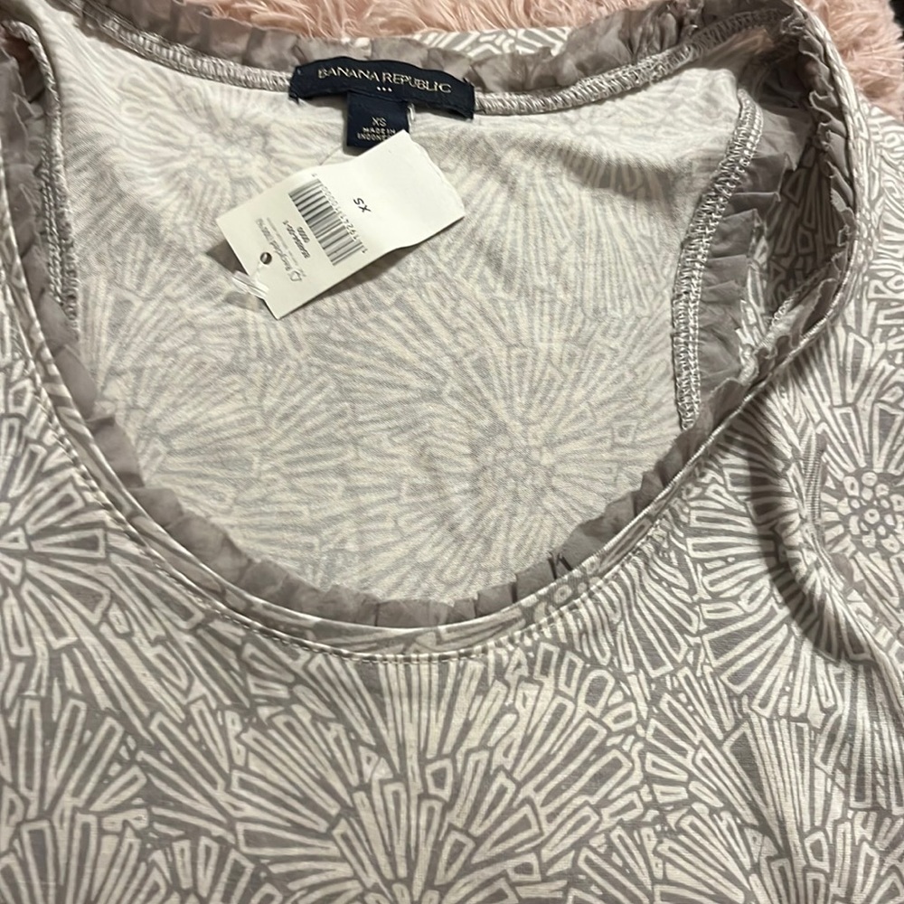 Banana Republic Tamk Top - New with Tags . Size XS